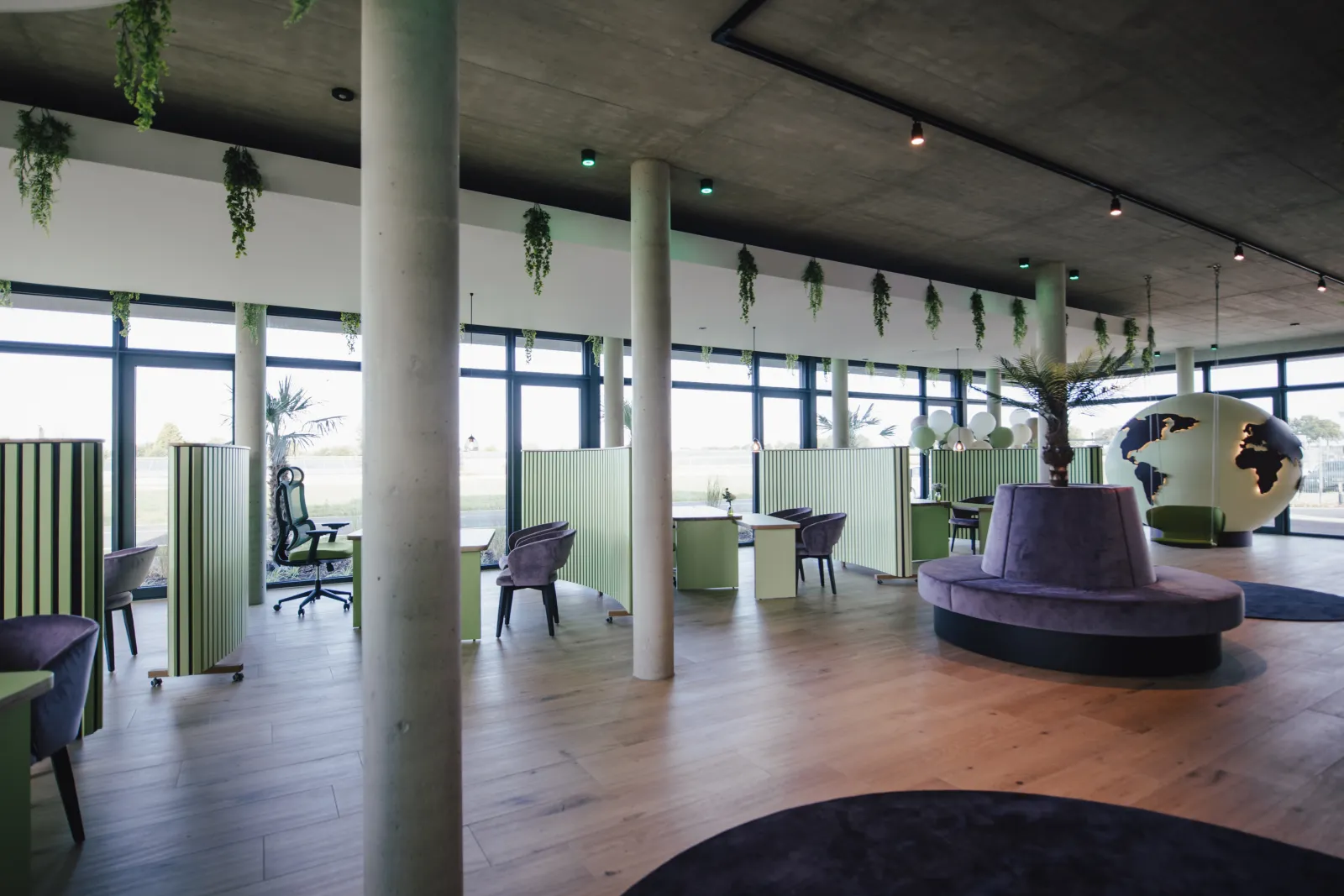 Reisebüro · Lounge